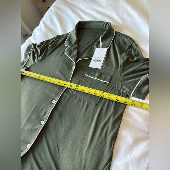 Cozy Earth short sleeve shirt top and shorts bamboo pajama set small olive green - Picture 13 of 13